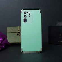 Load image into Gallery viewer, Square Gold Plated Soft Edges Case - Samsung
