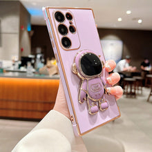 Load image into Gallery viewer, Galaxy S21 Ultra Luxurious Astronaut Bracket Case
