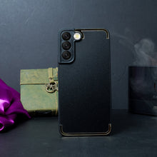 Load image into Gallery viewer, Square Gold Plated Soft Edges Case - Samsung
