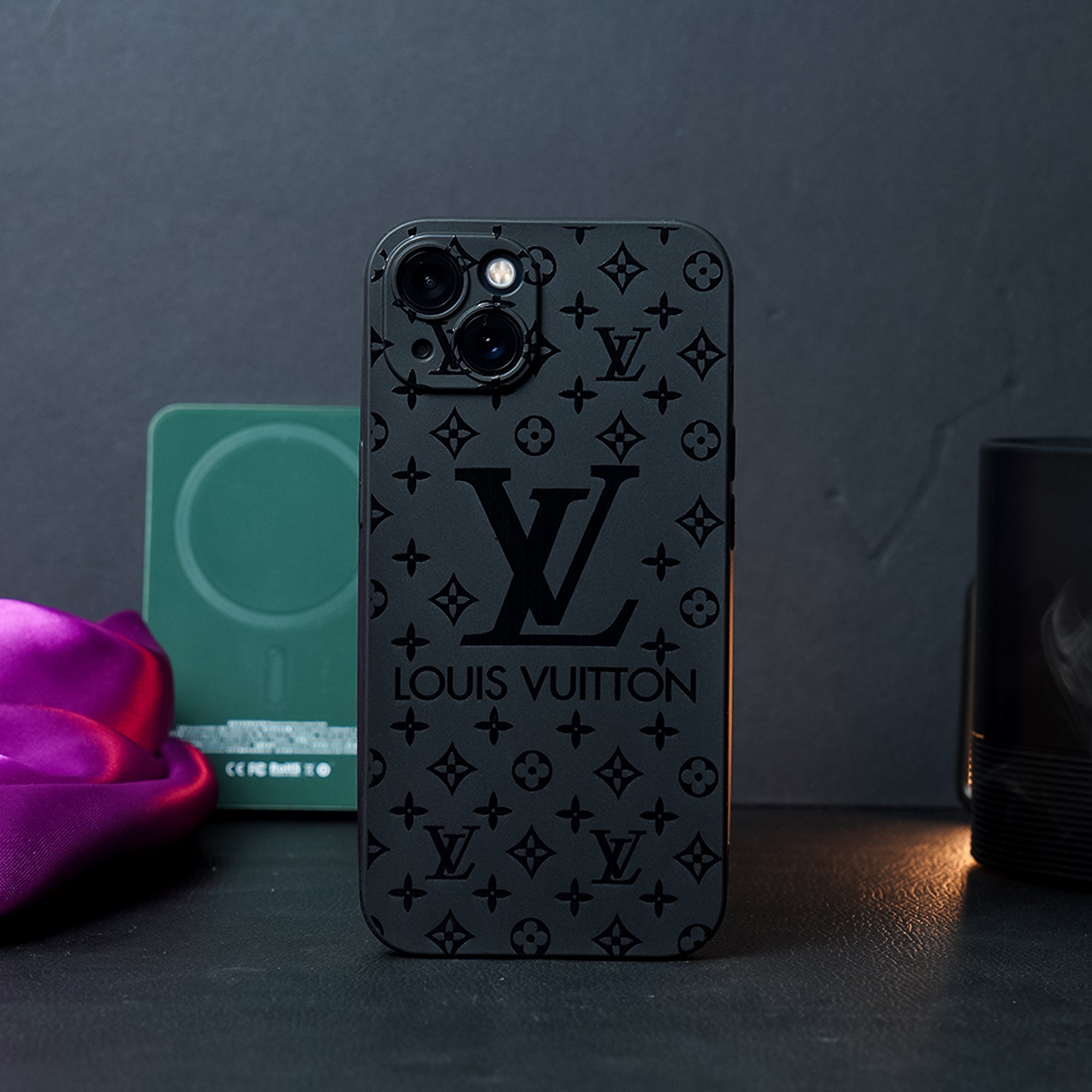 Retro Pattern Shockproof Case - iPhone