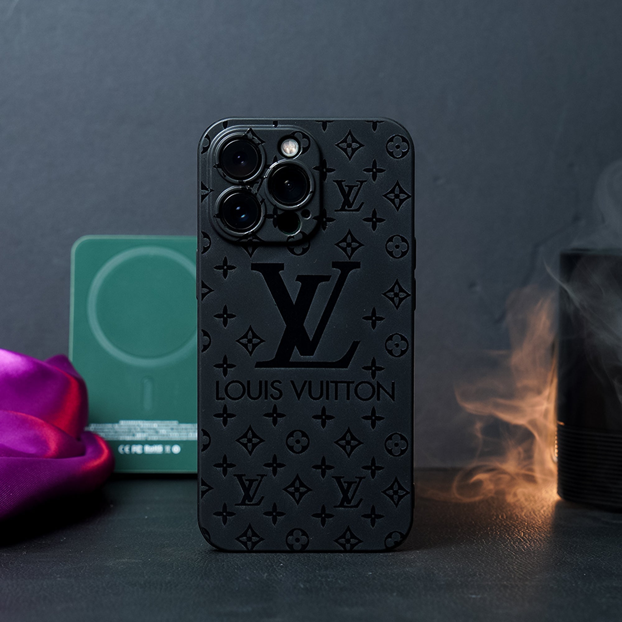 Retro Pattern Shockproof Case - iPhone