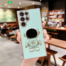 Load image into Gallery viewer, Galaxy S21 FE Luxurious Astronaut Bracket Case
