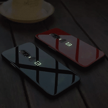 Load image into Gallery viewer, OnePlus 6 Radium Glow Light Illuminated Logo 3D Case
